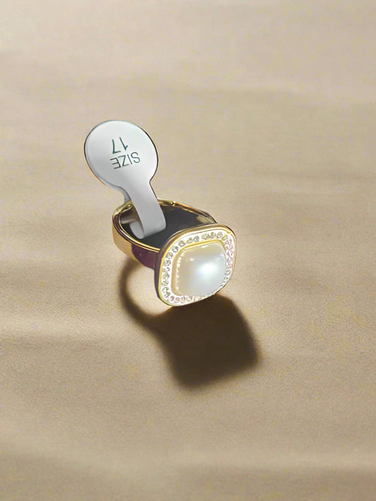 White Stone Gold ring